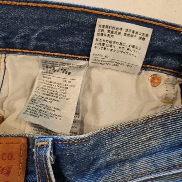 Levi's Women's Blue Wedgie Straight Fray Hem‎ Button Fly Jeans Size 27 - Picture 4 of 7